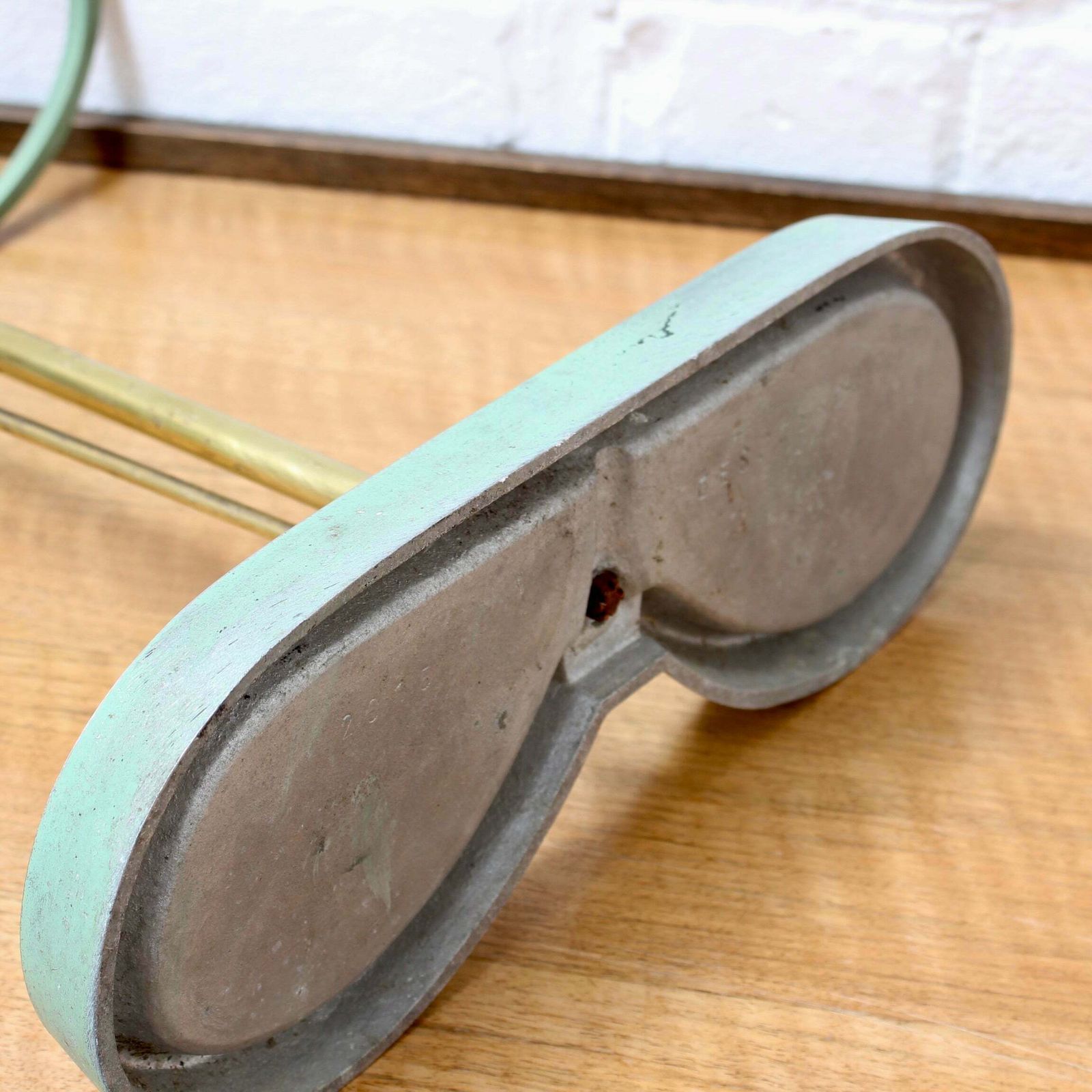 photo vintage Mid Century Modern Brass Umbrella Stand Attributed To Artes H&H Seefried Steppach (Circa 1950s)