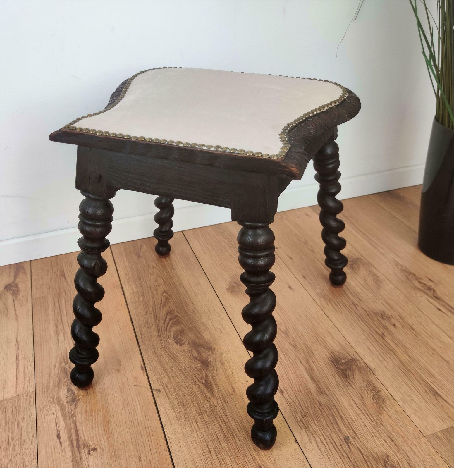 Antique Needlepoint Re Upholstered Carved Beveled Top Barley Twist Legs Stool photo 878.0
