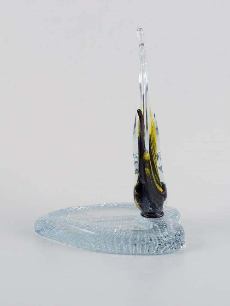 Heart Shaped Dish With Fish In Art Glass. 1970s/1980s. photo Art
