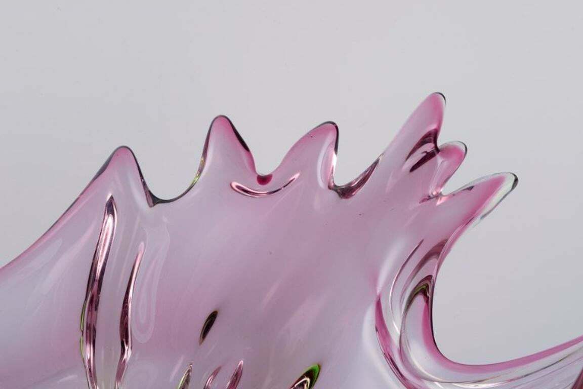 Murano, Italy, Colossal Waved Bowl In Green And Purple Art Glass. 1970s. photo 960.0