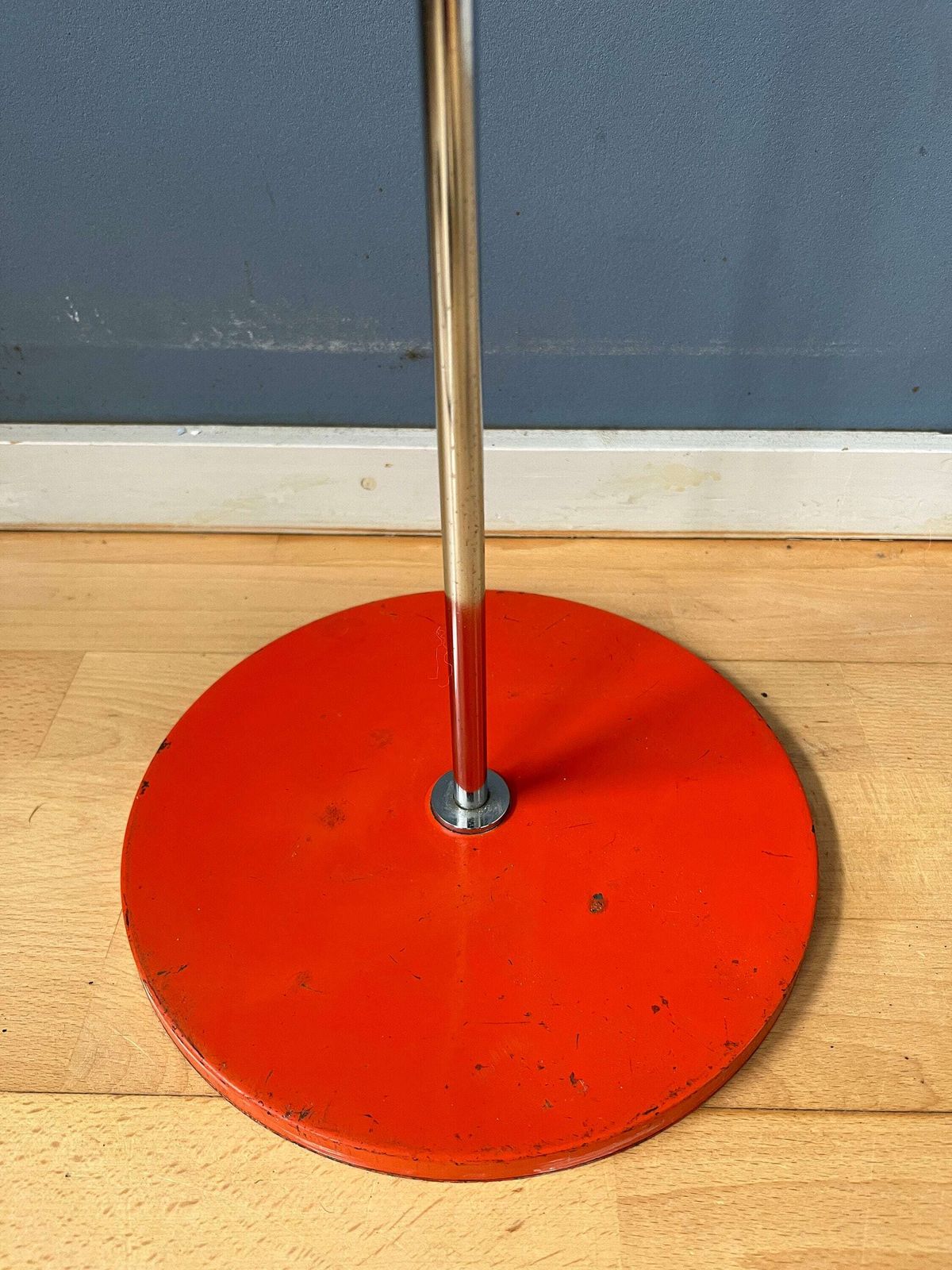 Rode Mid Century Space Age Vloerlamp photo vintage