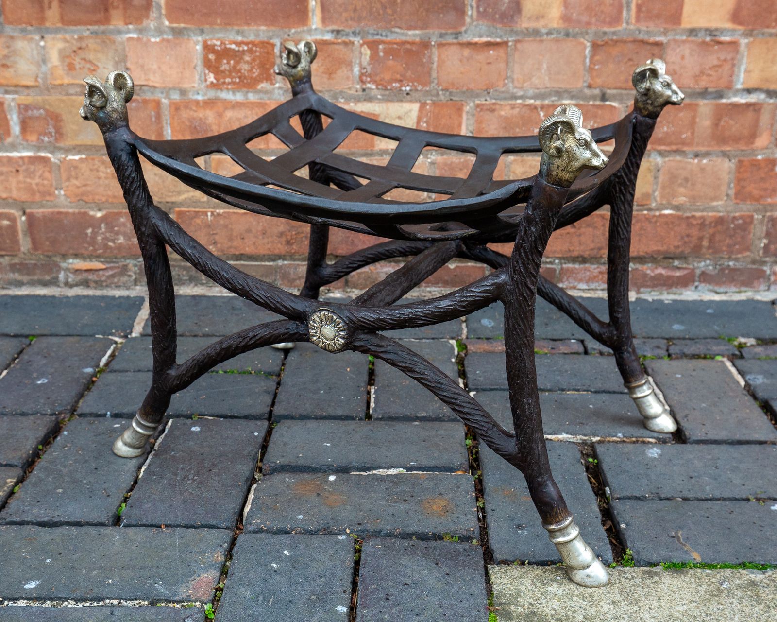 Hollywood Regency Bronze Footstool Ottoman Rams Head Rams Hooves Pouf Maison Jansen Style Country House Classical Curule Savonarola photo vinterior