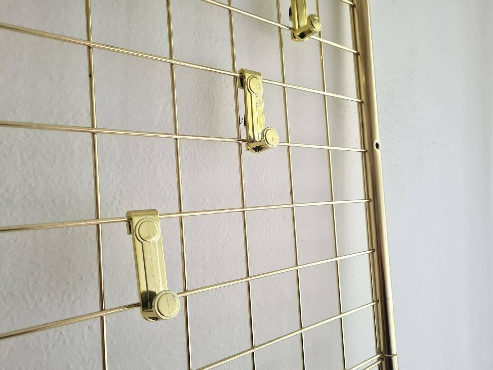 Vintage Mid Century Modern Messing Wandkapstok Met Hoedenplank, Kledingroede En 6 Haken, Jaren 1980 photo vinterior