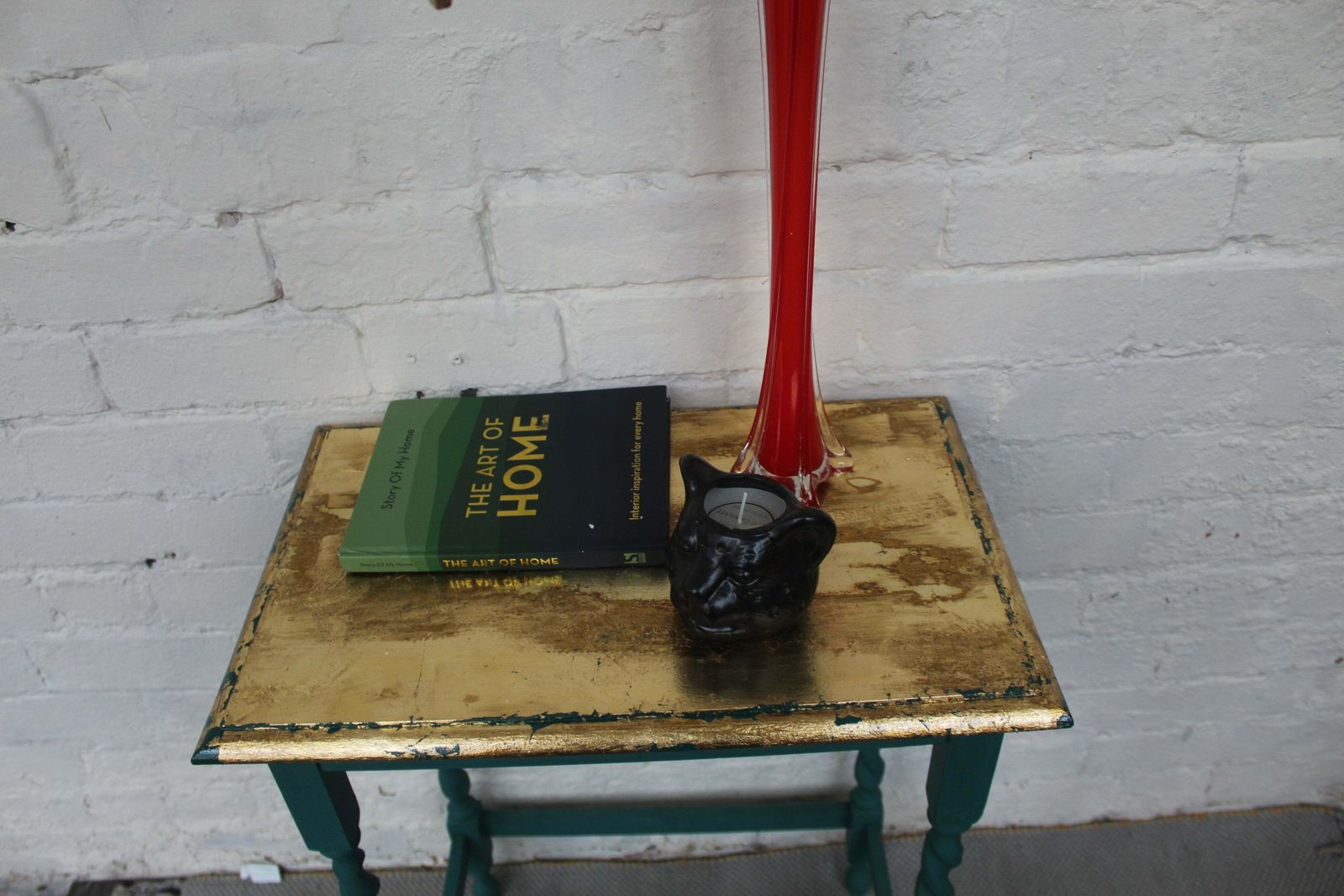 photo furniture Carolina Green And Gold Barley Twist Leg Table
