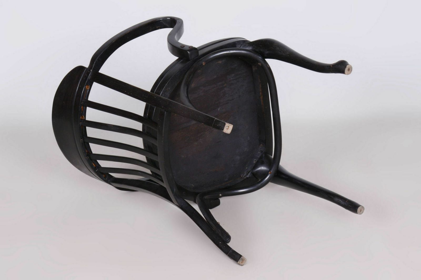 Restored Black Artdeco Beech Armchair, Thonet Company, Austria, 1920s photo vinterior