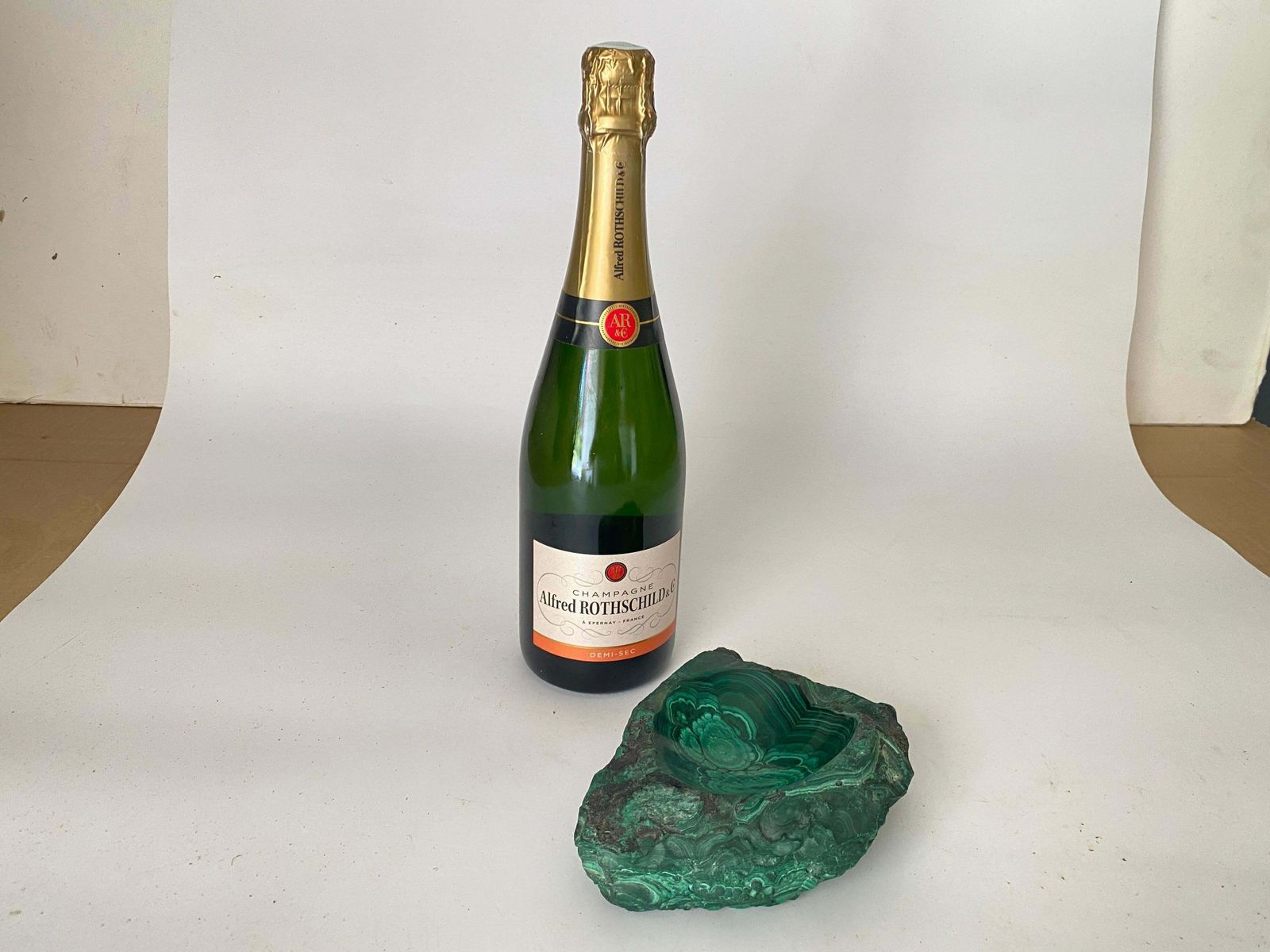 Malachite Ashtray Vide Poche Desk Accessory Green Color Africa 20th Century photo vintage