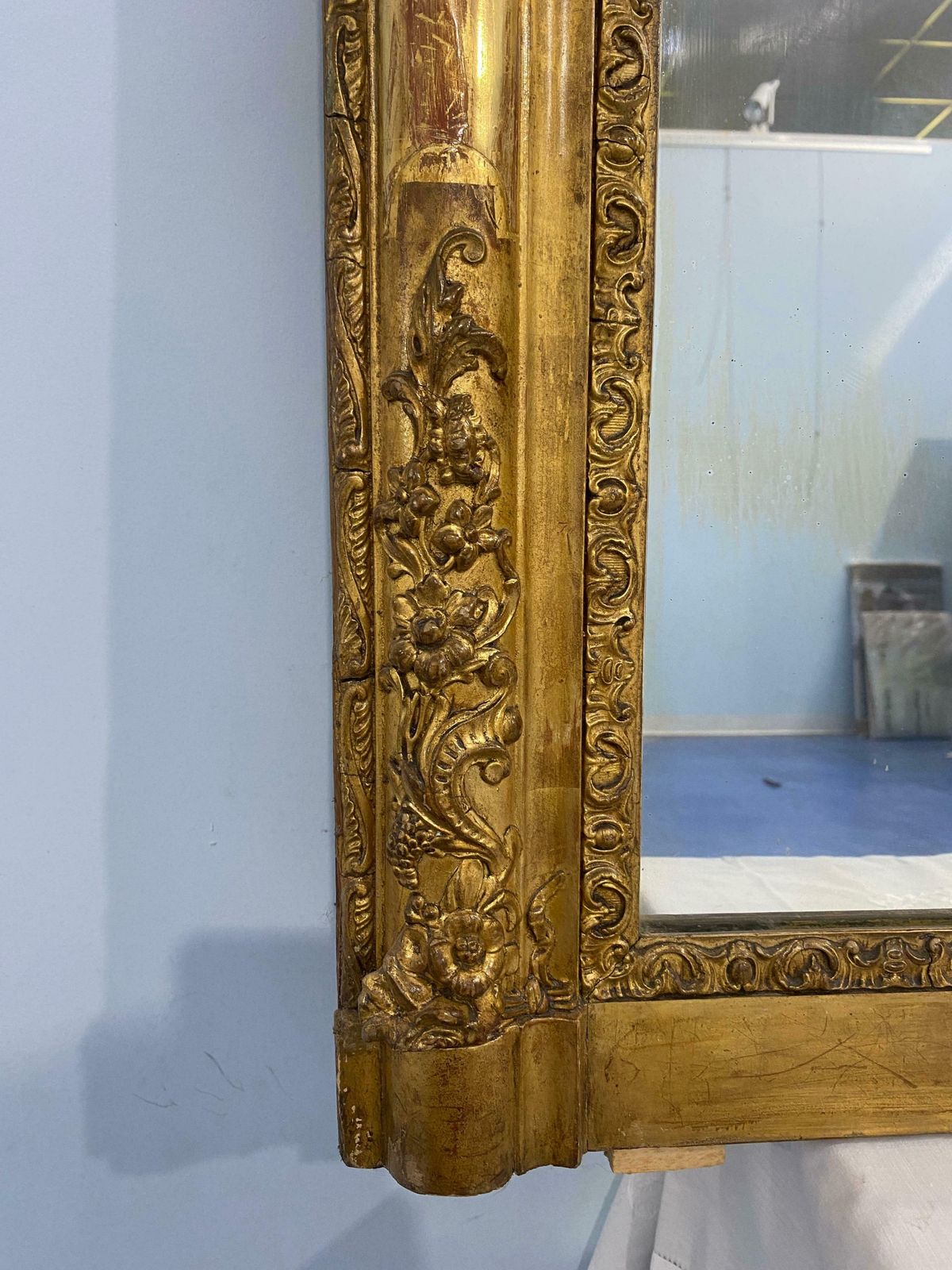 Antique French Mirror Gilded With Gold Leaf From The Napoleon III Era, 1870 photo vinterior