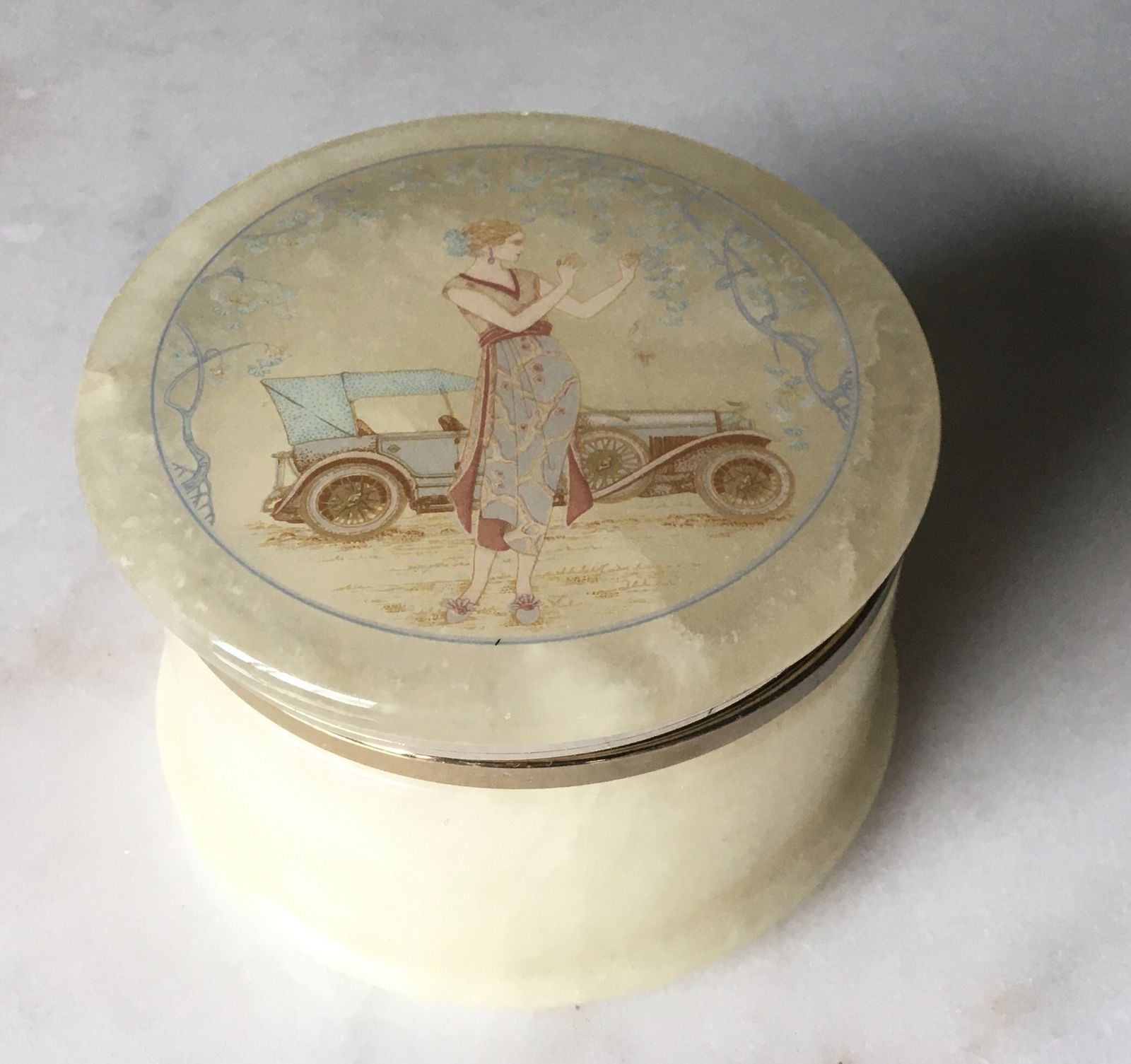 Round White Onyx Marble Jewelry Box / Copper Brass Lid Old Art Deco photo 160.0