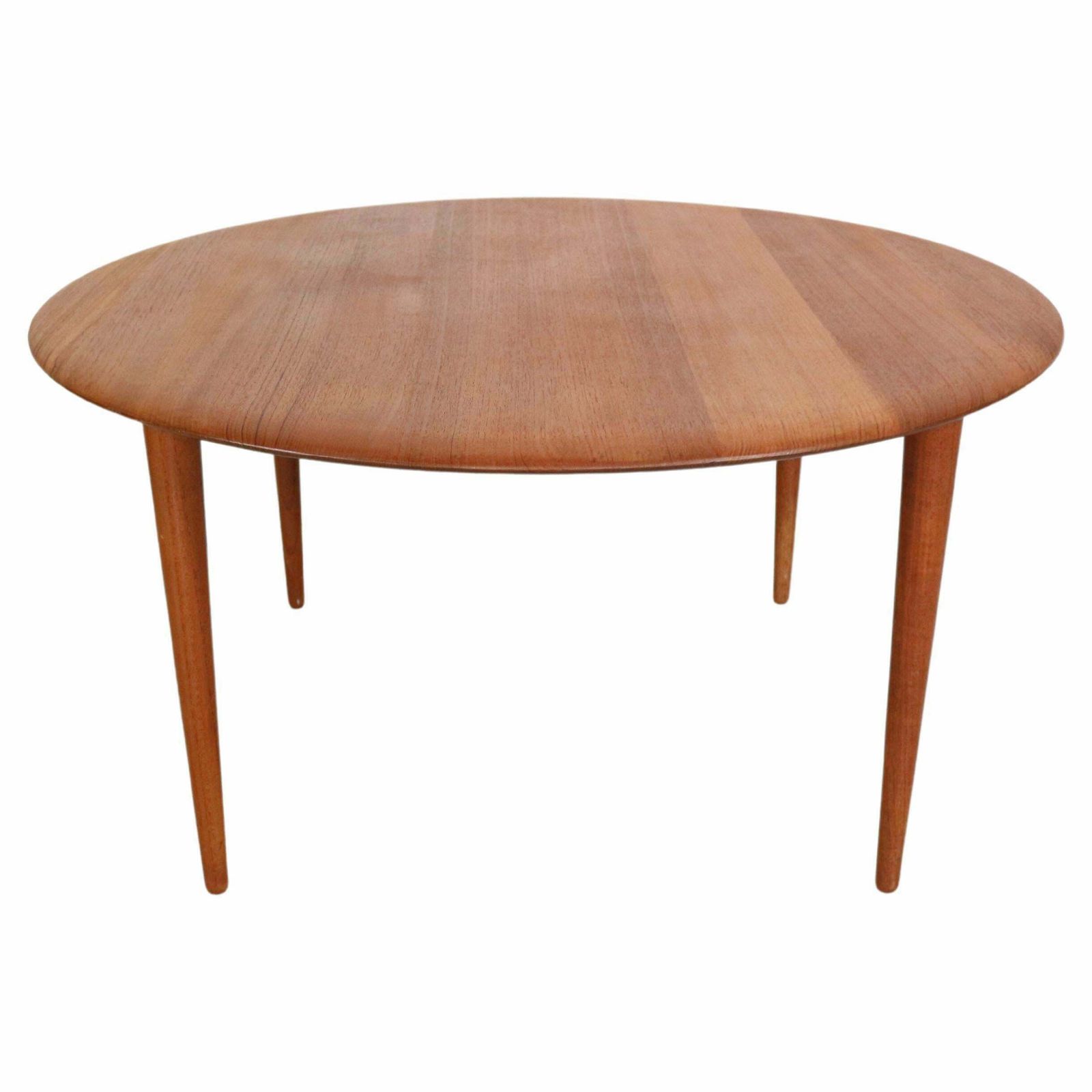 Peter Hvidt& Orla Mølgaard Nielsen Teak Round Coffee Table For France& Son, 1950