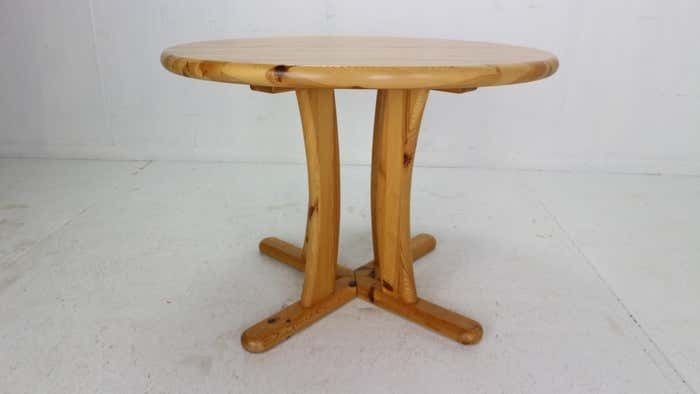 photo furniture Rainer Daumiller Style Round Solid Pinewood Dinning Table 1970''S Denmark