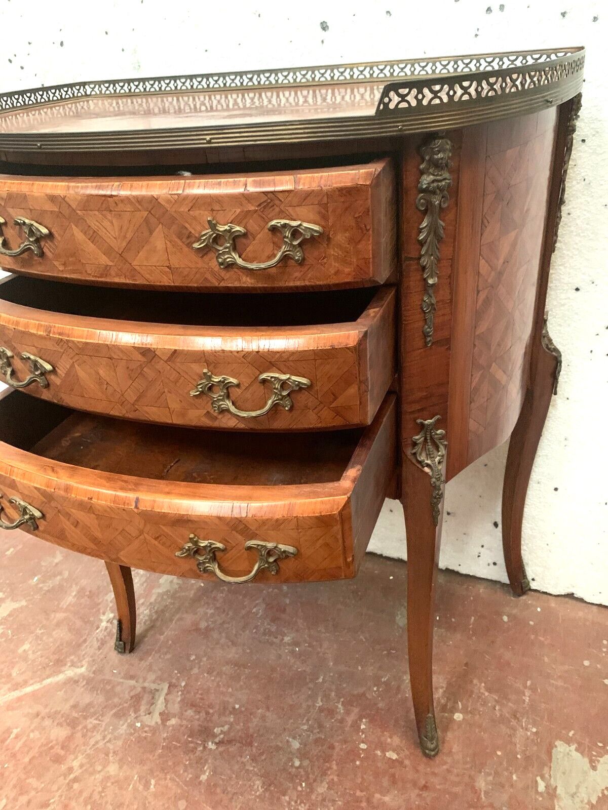 Louis XV Style Half Moon Chest Of Drawers In Marquetry With A Background Of Cubes, 20th Century photo vintage