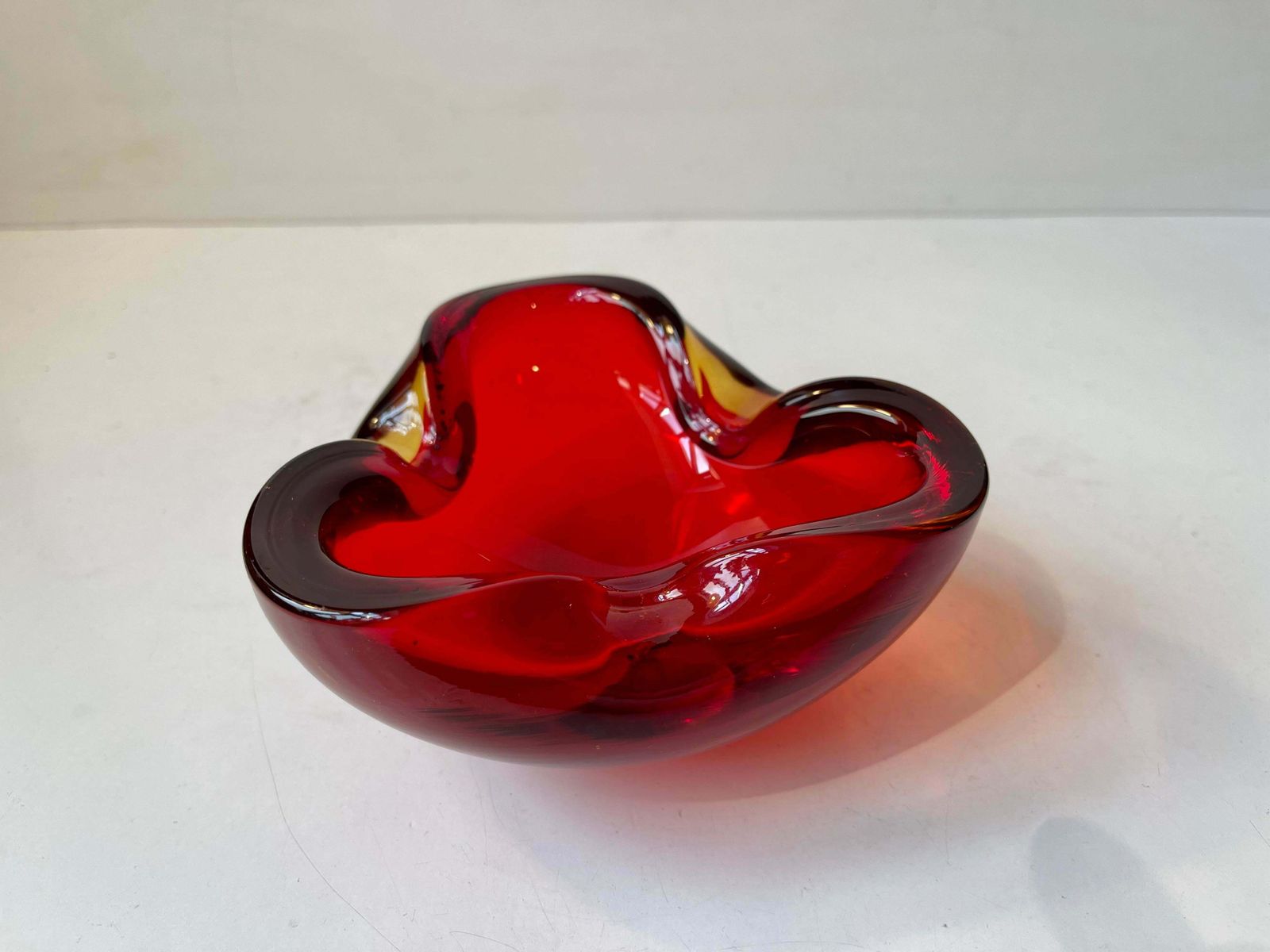 Murano 'Kiss' Or 'Red Lips' Glass Ashtray, 1970s, Italy