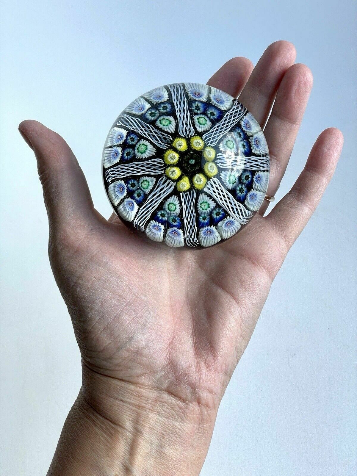 Rare Strathearn 8 Spoke Millefiori Flowers Glass Paperweight