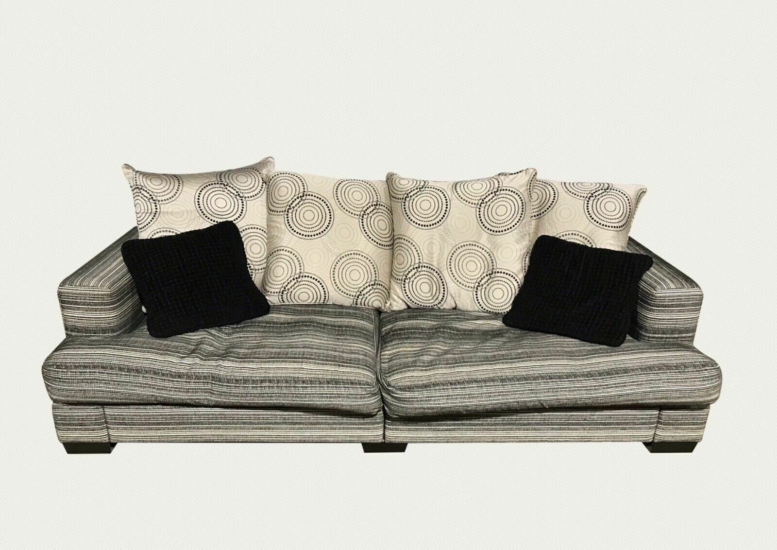 Large Michael Tyler Three Seater Sofa   In Really Good Condition photo 995.0