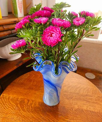 Spectacular Murano Glass Art, Handkerchief Vase With Marbling Effect photo for sale
