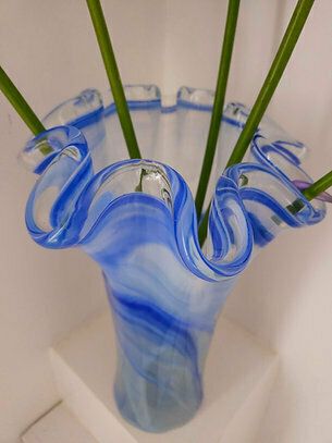 Spectacular Murano Glass Art, Handkerchief Vase With Marbling Effect photo vinterior