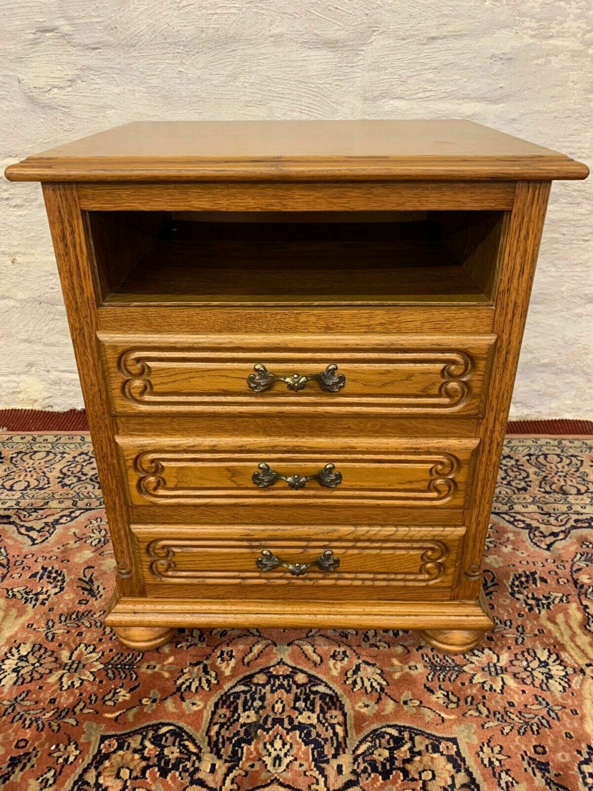Fabulous Quality Carved Oak Chest Of Drawers/Bedside Cabinet photo furniture