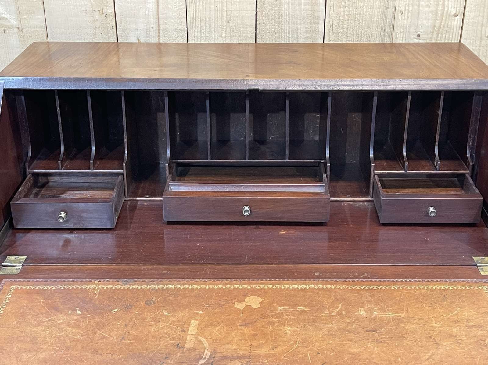 1380.0 Donkey Desk In English In Mahogany From The 1930s photo