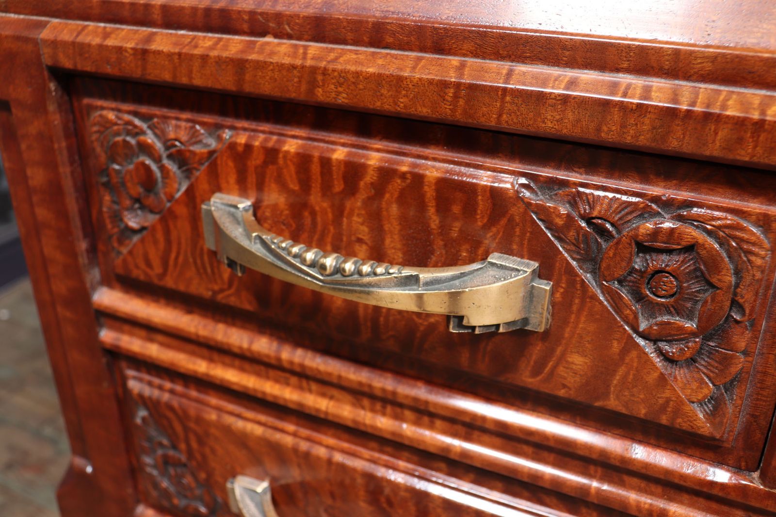 French Art Deco Desk In Pommelle Sapelle photo vintage