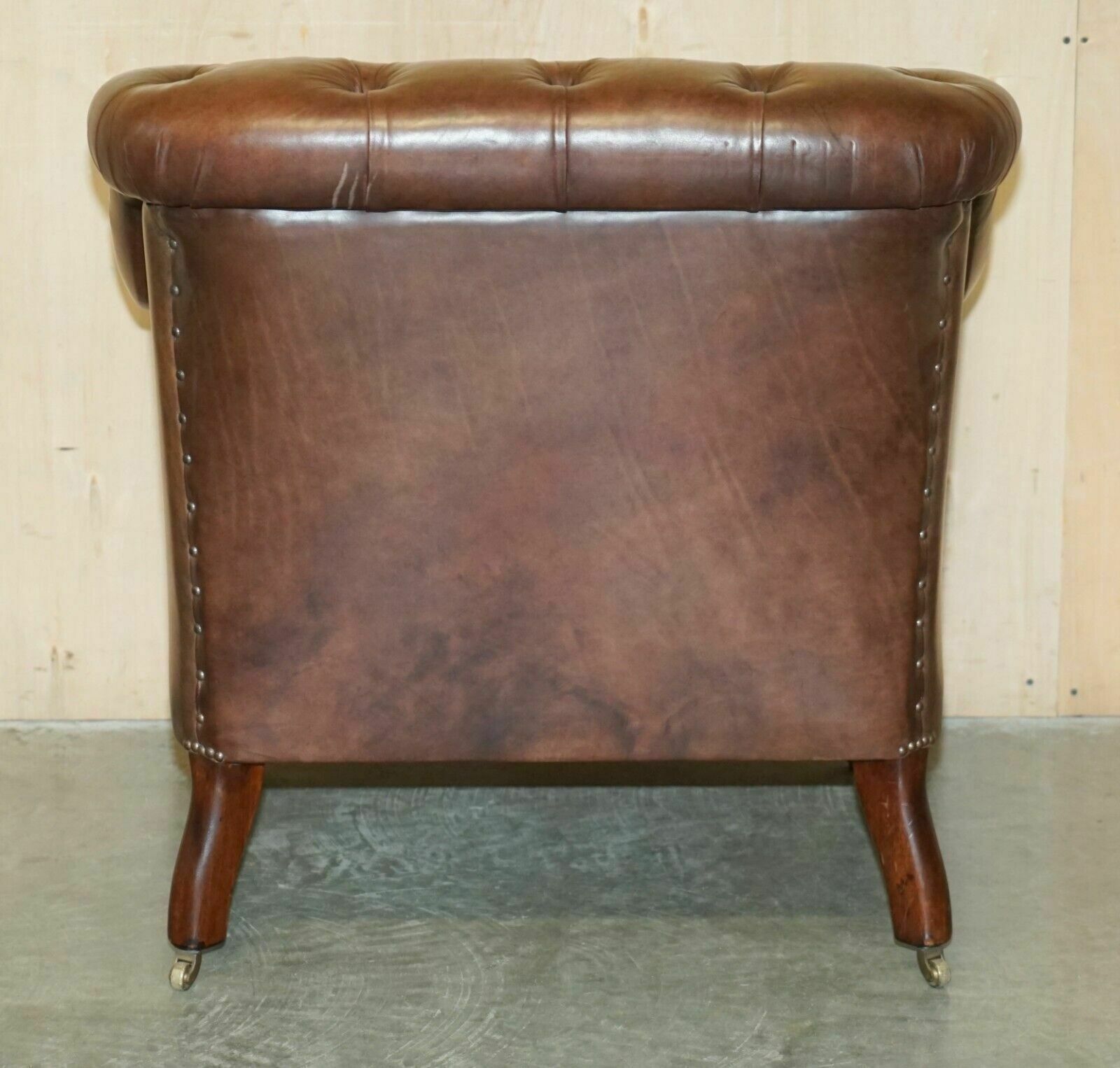 photo vintage George Smith Somerville Brown Leather Chesterfield Armchair