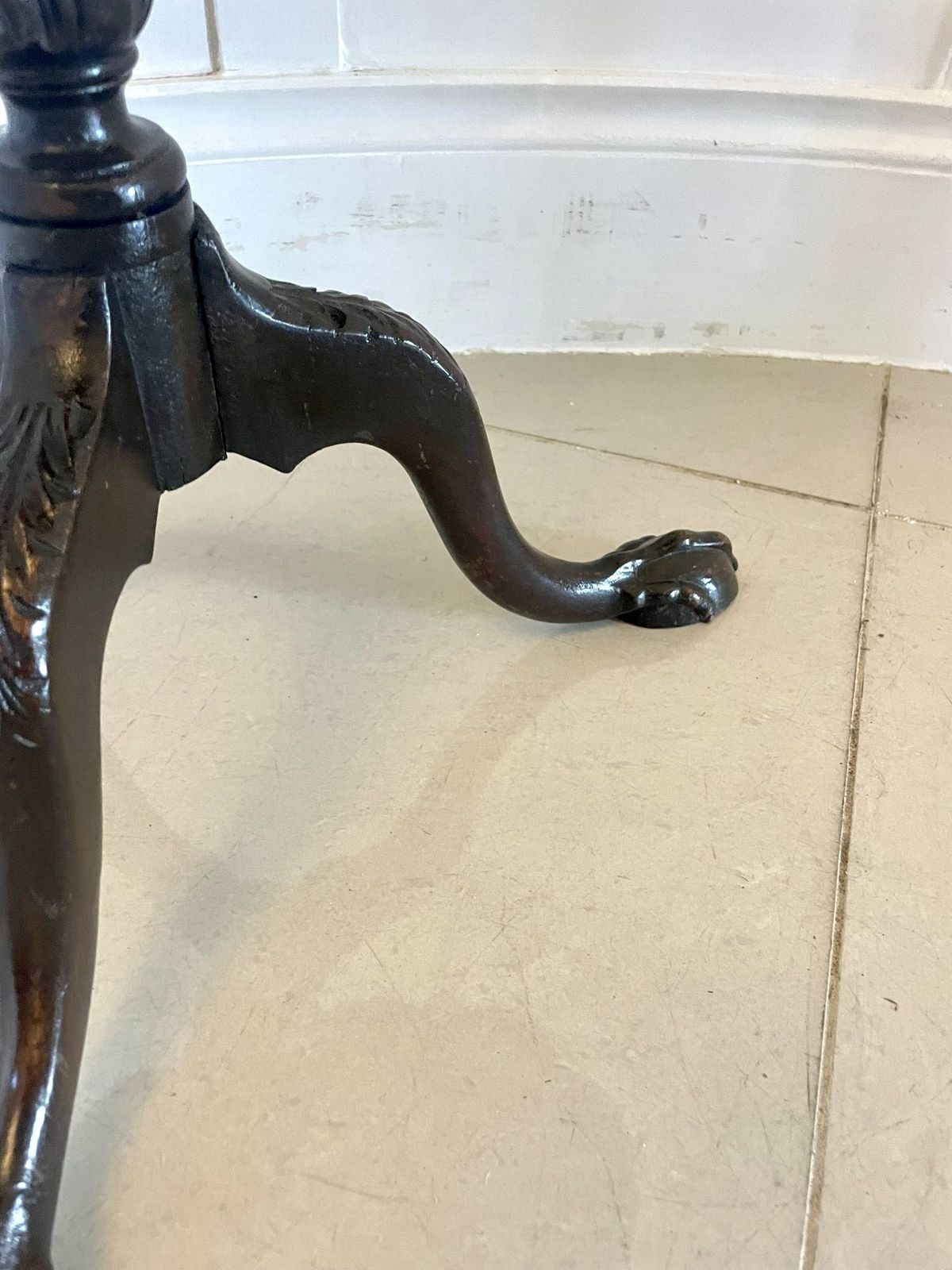 photo furniture Antique 19th Century Quality Carved Mahogany Side Table