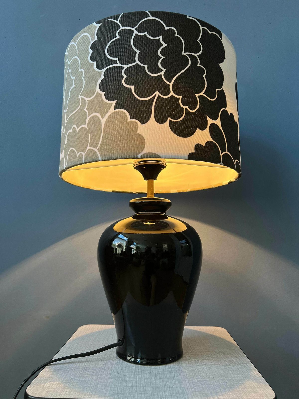 Small Space Age Table Lamp With Porcelain Base And Black And White Flower Shade photo Lighting