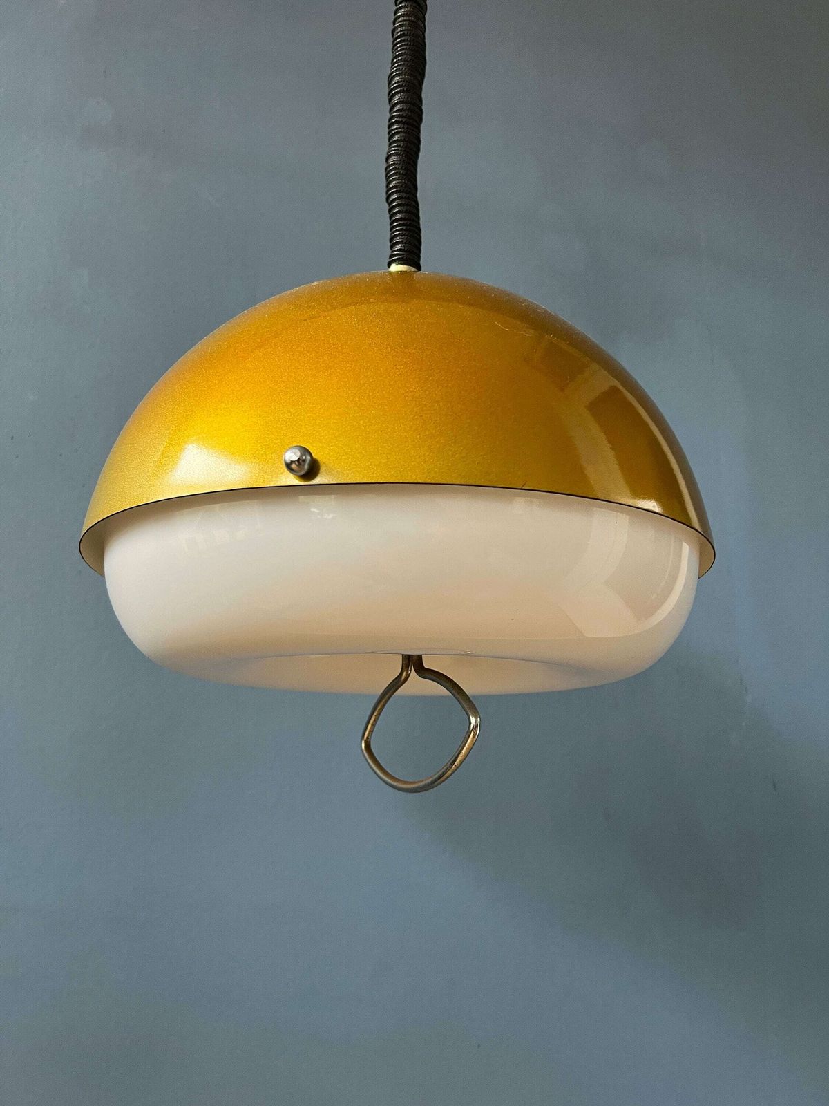 Gold Sparkle Mid Century Hanglamp   Space Age Hanglamp   Metallic Maanlamp photo vintage