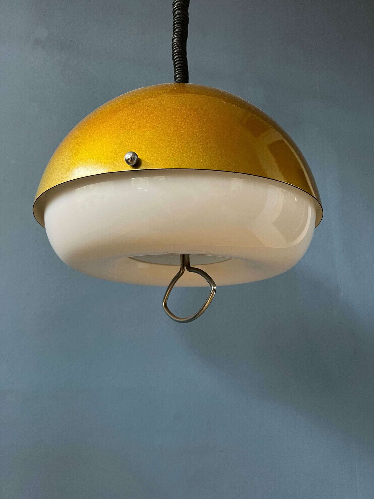 photo furniture Gold Sparkle Mid Century Hanglamp   Space Age Hanglamp   Metallic Maanlamp