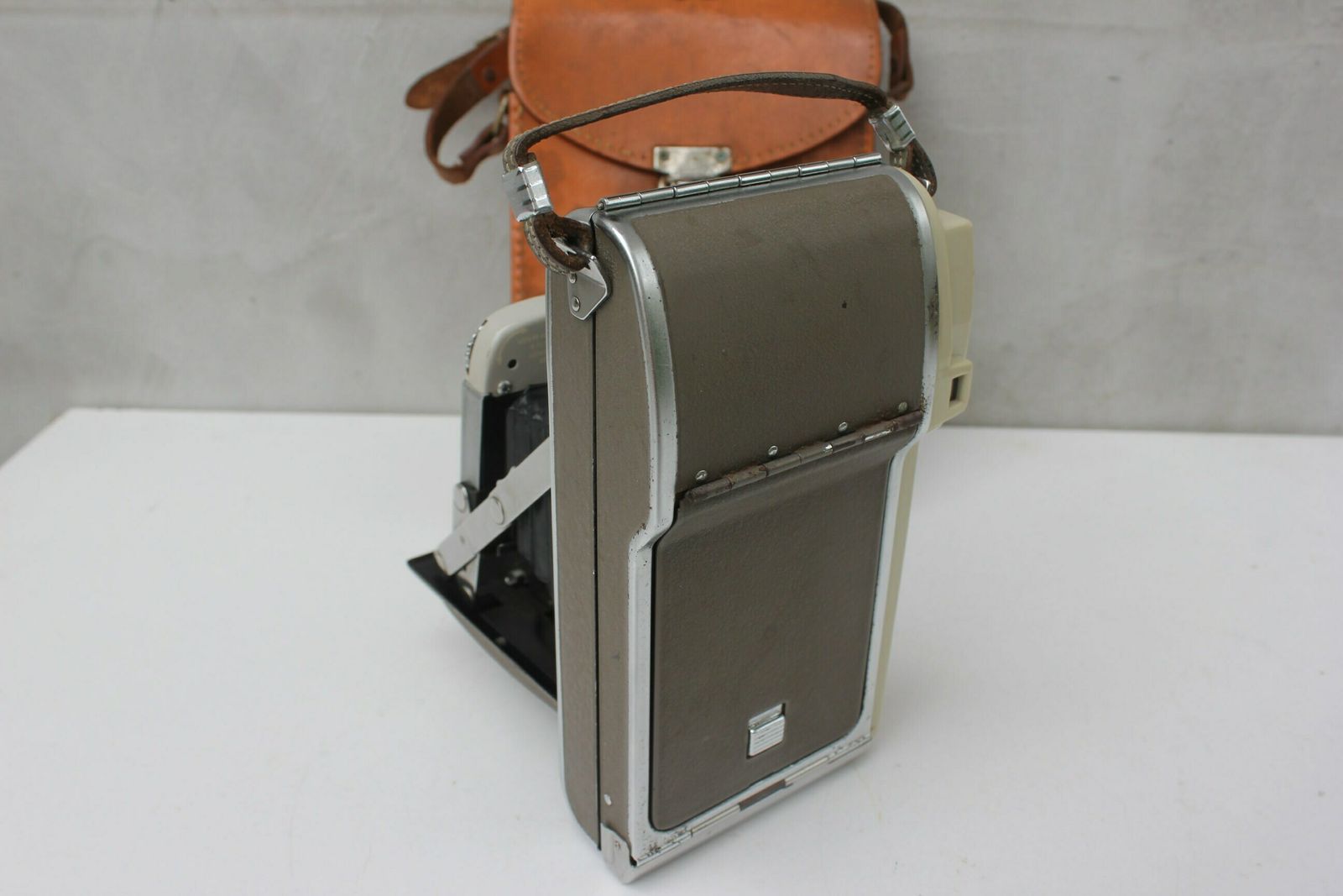 Vintage Polaroid Land Camera Model 80a With Case Folding Photo Camera Collectible Camera photo Home Decor