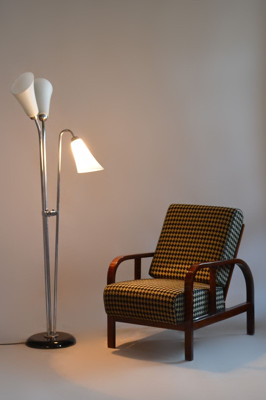photo vinterior Restored Artdeco Floor Lamp, Chrome Plated Steel, Czechia, 1930s