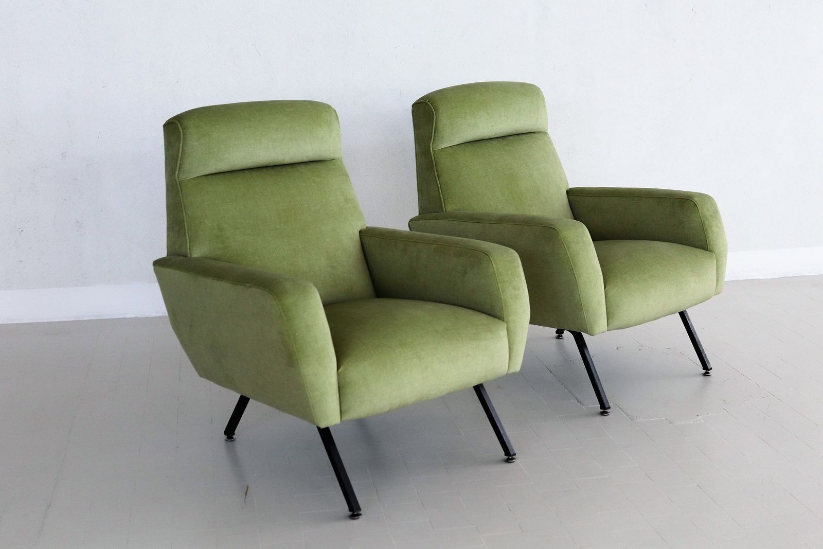 Italian Midcentury Armchairs Re Upholstered In Green Velvet, 1960s
