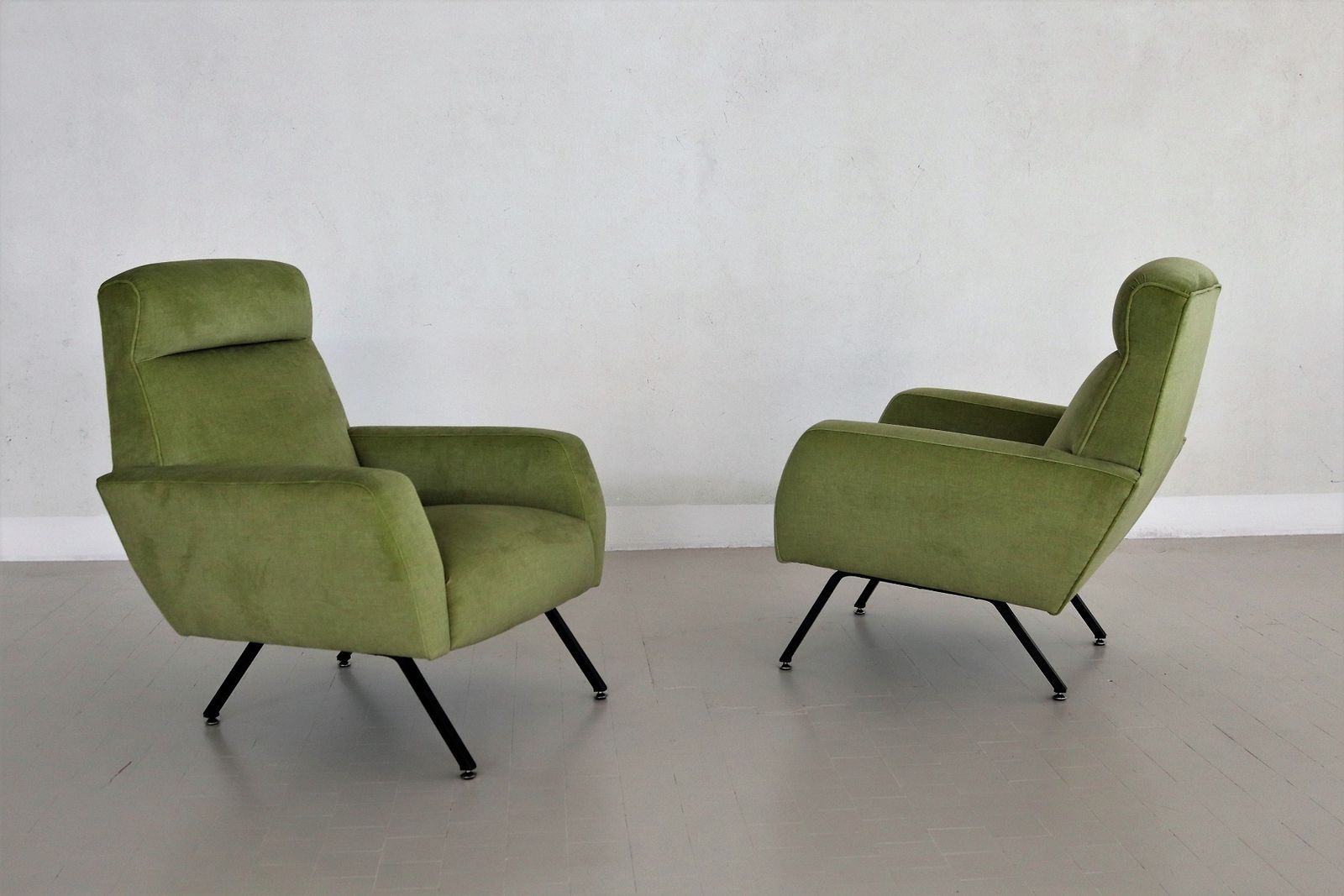 Furniture Italian Midcentury Armchairs Re Upholstered In Green Velvet, 1960s photo