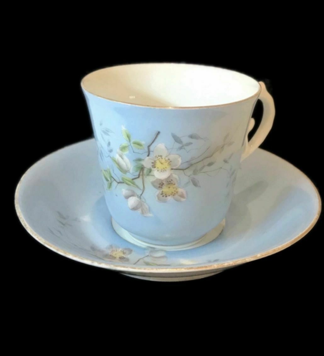Cups And Saucers Gardner, Early 20th Century photo for sale