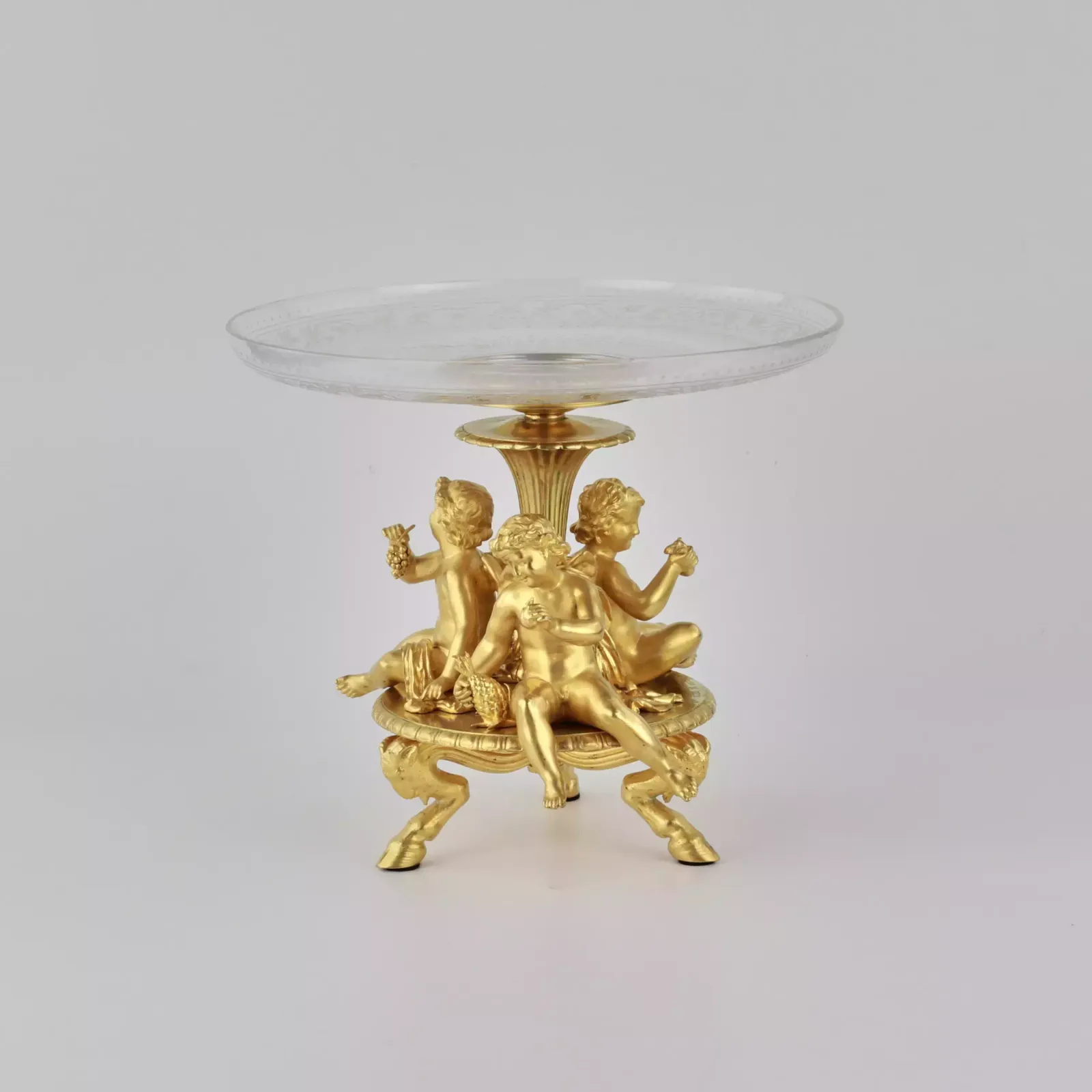 Delicate Fruit Vase Of Napoleon III Period. Es Calier De Cristal Paris