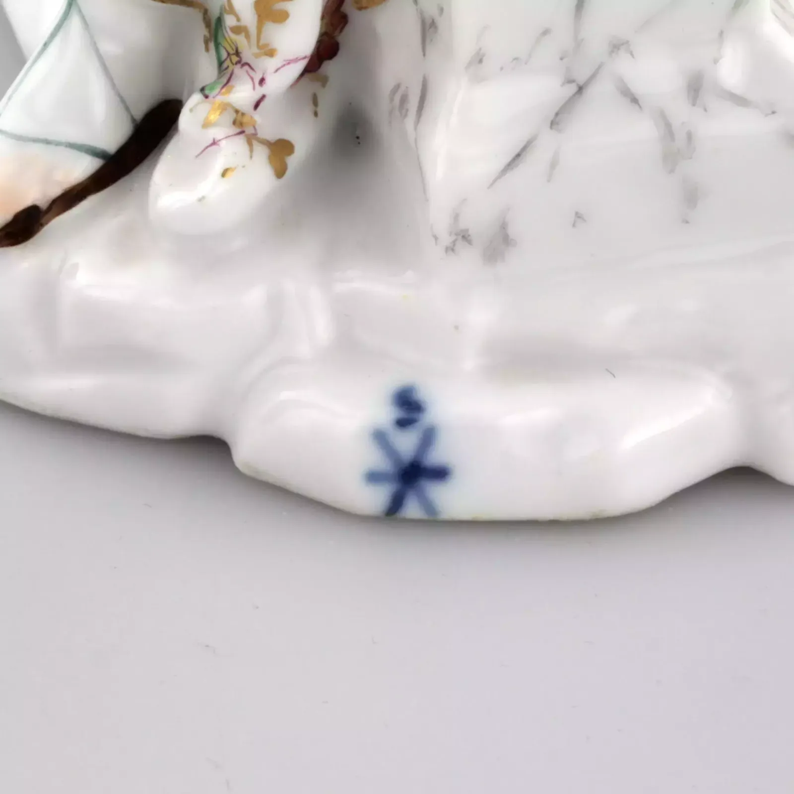 Porcelain Figurine Allegory Of Painting. Porcelain 19th Century. photo vinterior