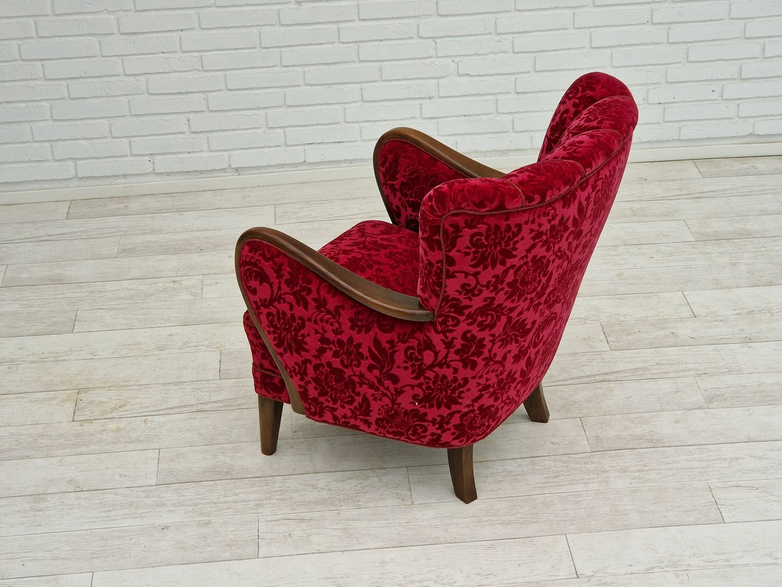 Ca. Jaren 1960, Deens Design Van Alfred Christensen, Fauteuil In Kersrode Stof, Ongerestaureerde Staat. photo 1650.0