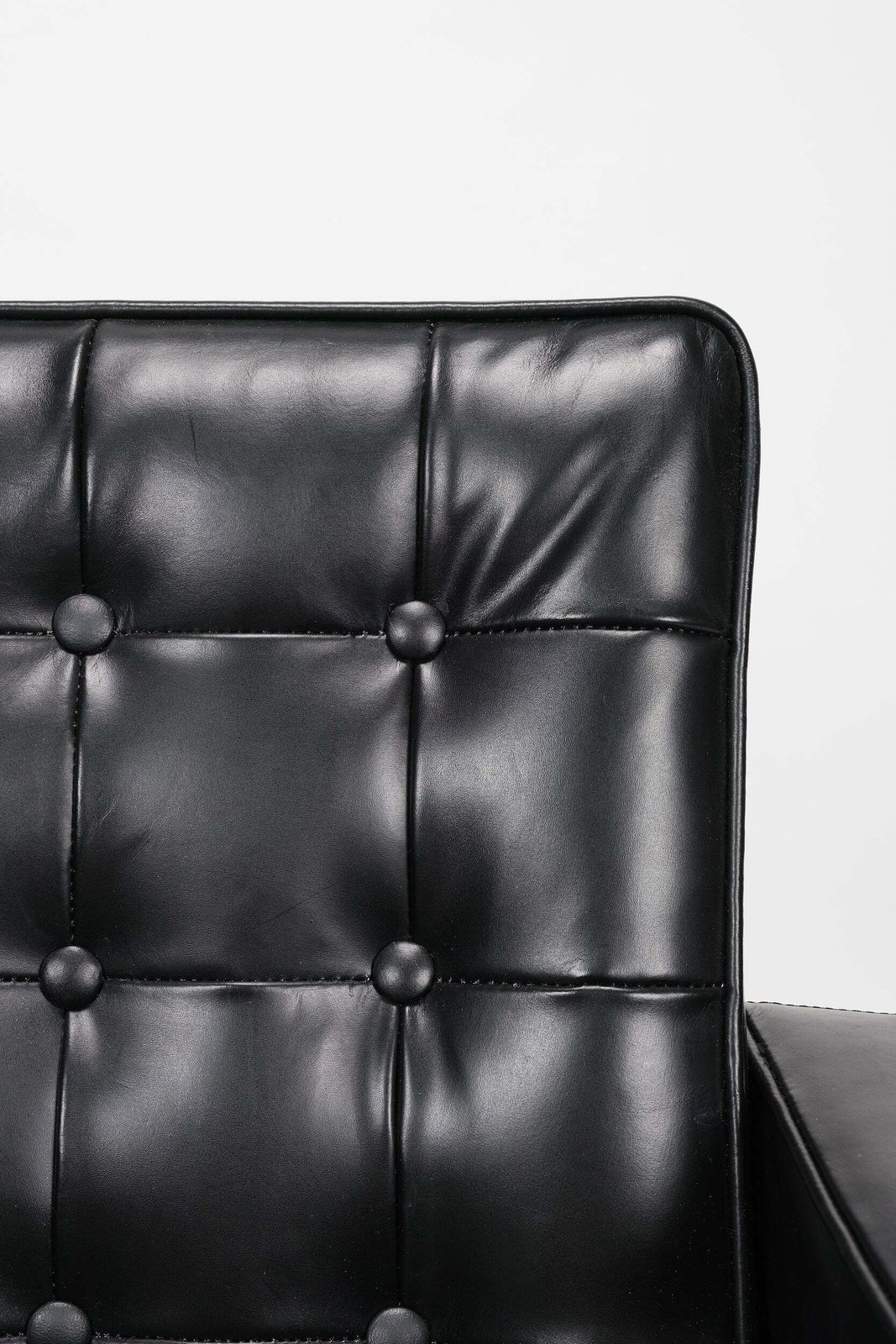 photo furniture Vincent Cafiero, Armchair, Leather, Knoll International, 50s