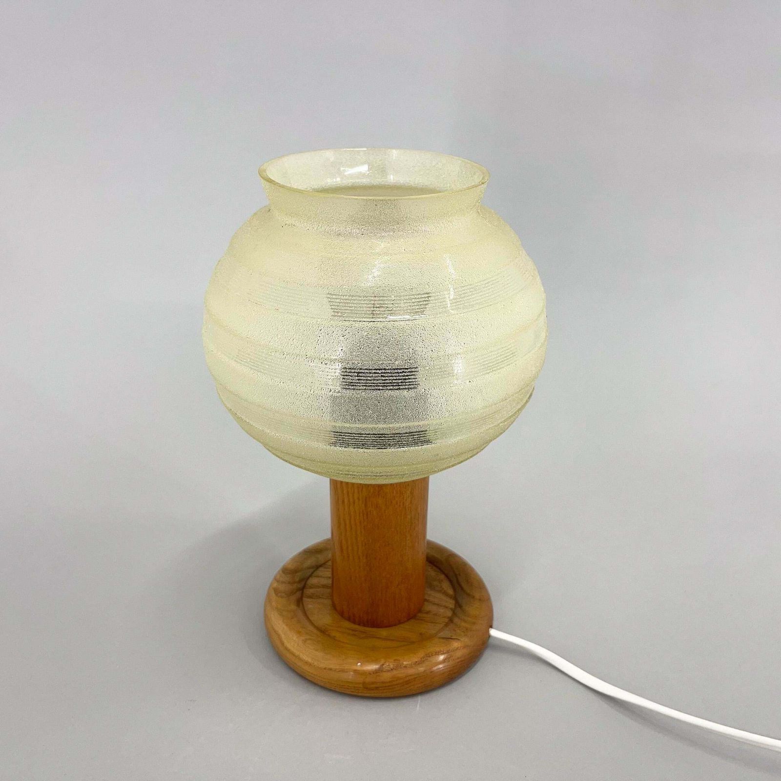 photo furniture Mid Century Wood & Glass Table Lamp, 1970s Us$244.94