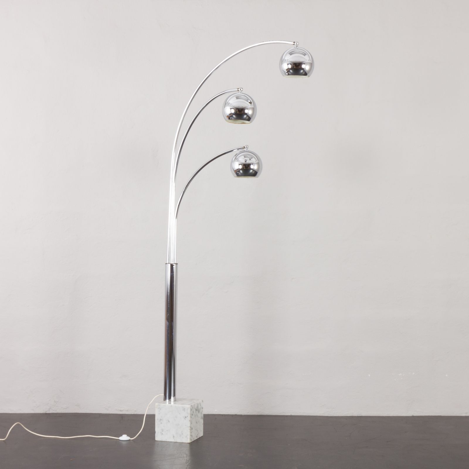 Goffredo Reggiani Swivelling Floor Lamp With Carrara Marble Base, Italy 1970s