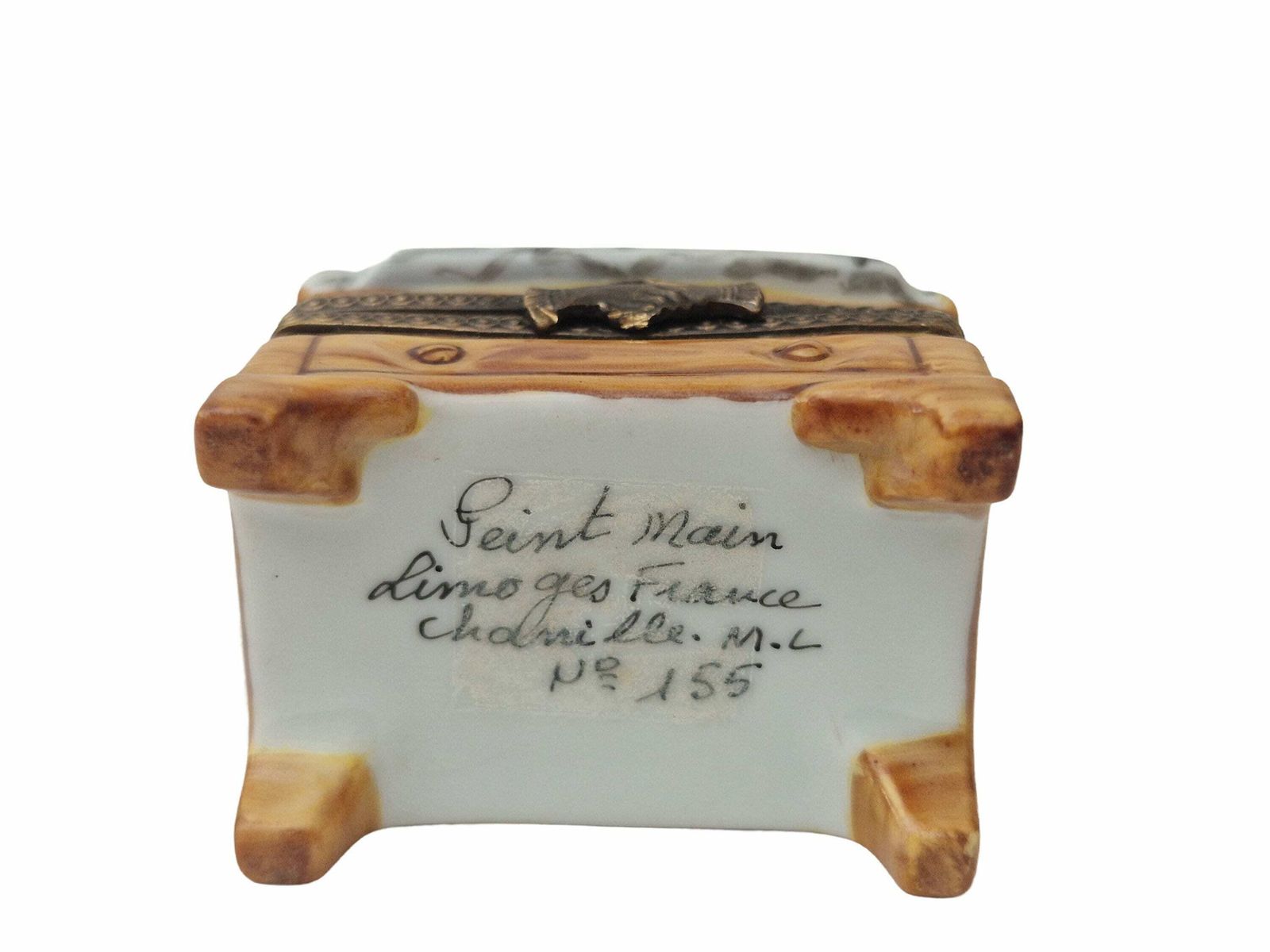 photo for sale Limoges Miniatuur Wastafelkastje Pillendoosje, Handgeschilderd Verzamelbaar Frans Porselein Snuisterdoosje