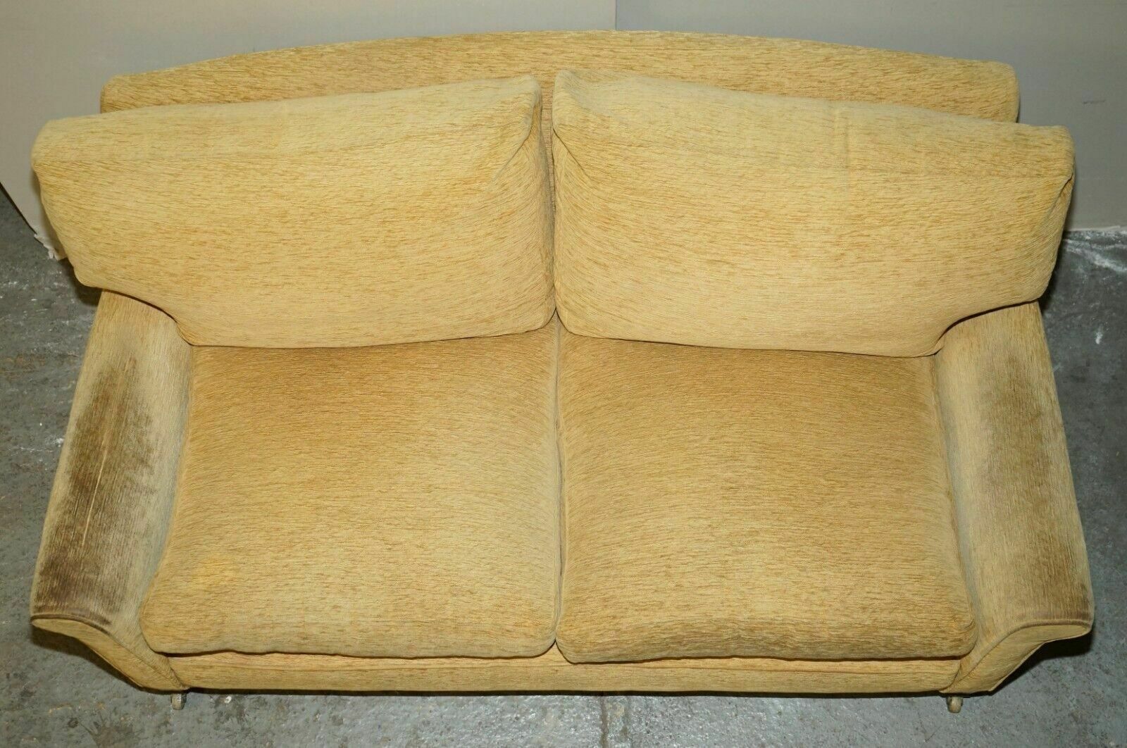 photo vintage Comfortable Howard & Son's Victorian 2 3 Seat Sofa For Reupholstery Restoration