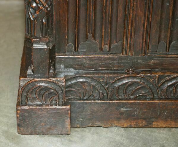 photo vinterior Antique Jacobean Linen Fold Carved Zinc Lined Astral Glazed Library Bookcase