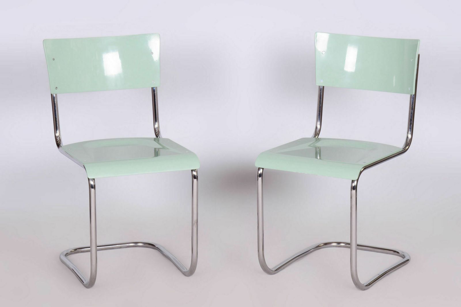 Restored Bauhaus Pair Of Chairs, Mart Stam, Robert Slezak, Chrome Plated Steel, Czechia, 1930s