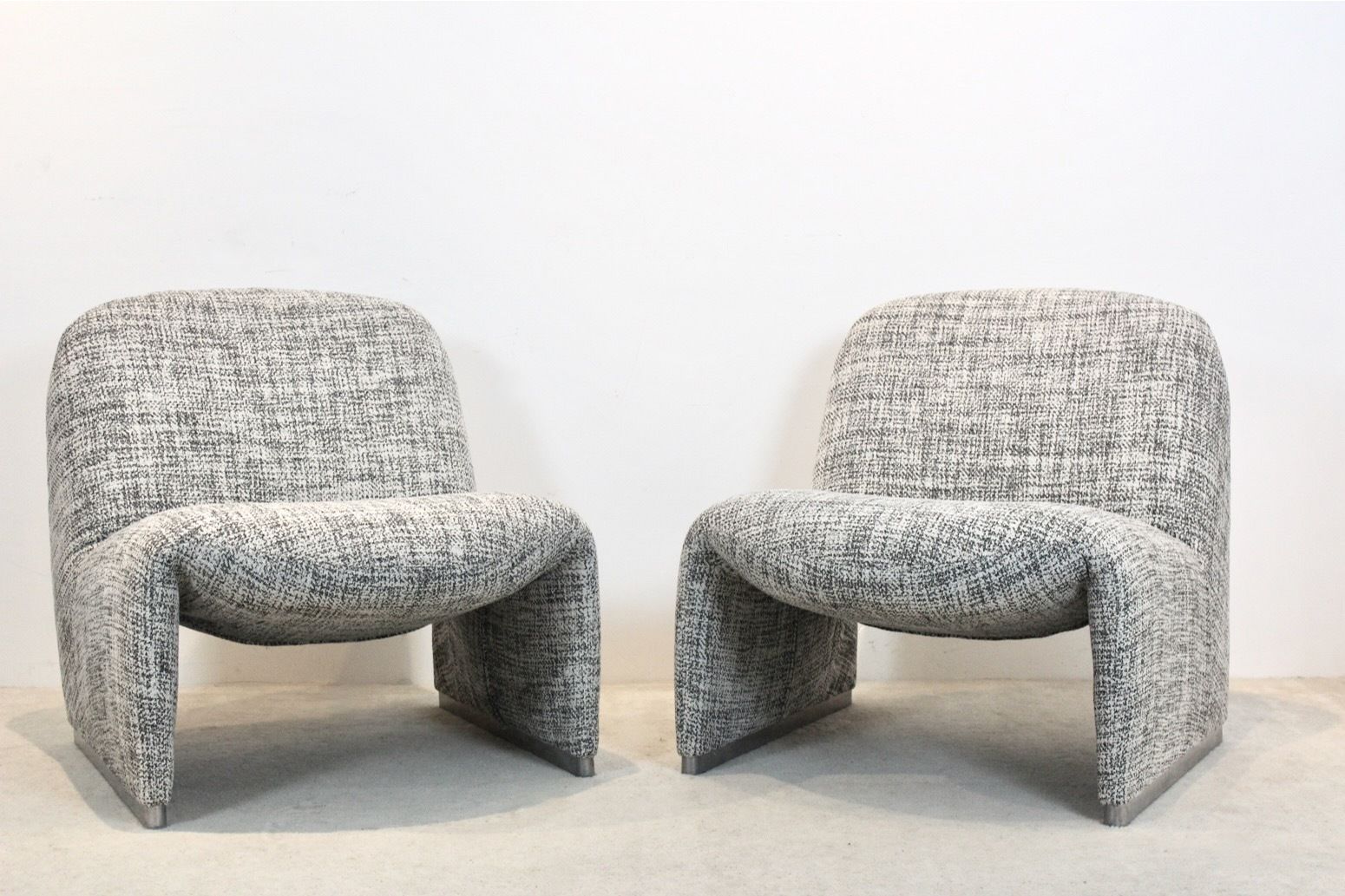 Pair Of Artifort Alky Chairs By Giancarlo Piretti photo vinterior