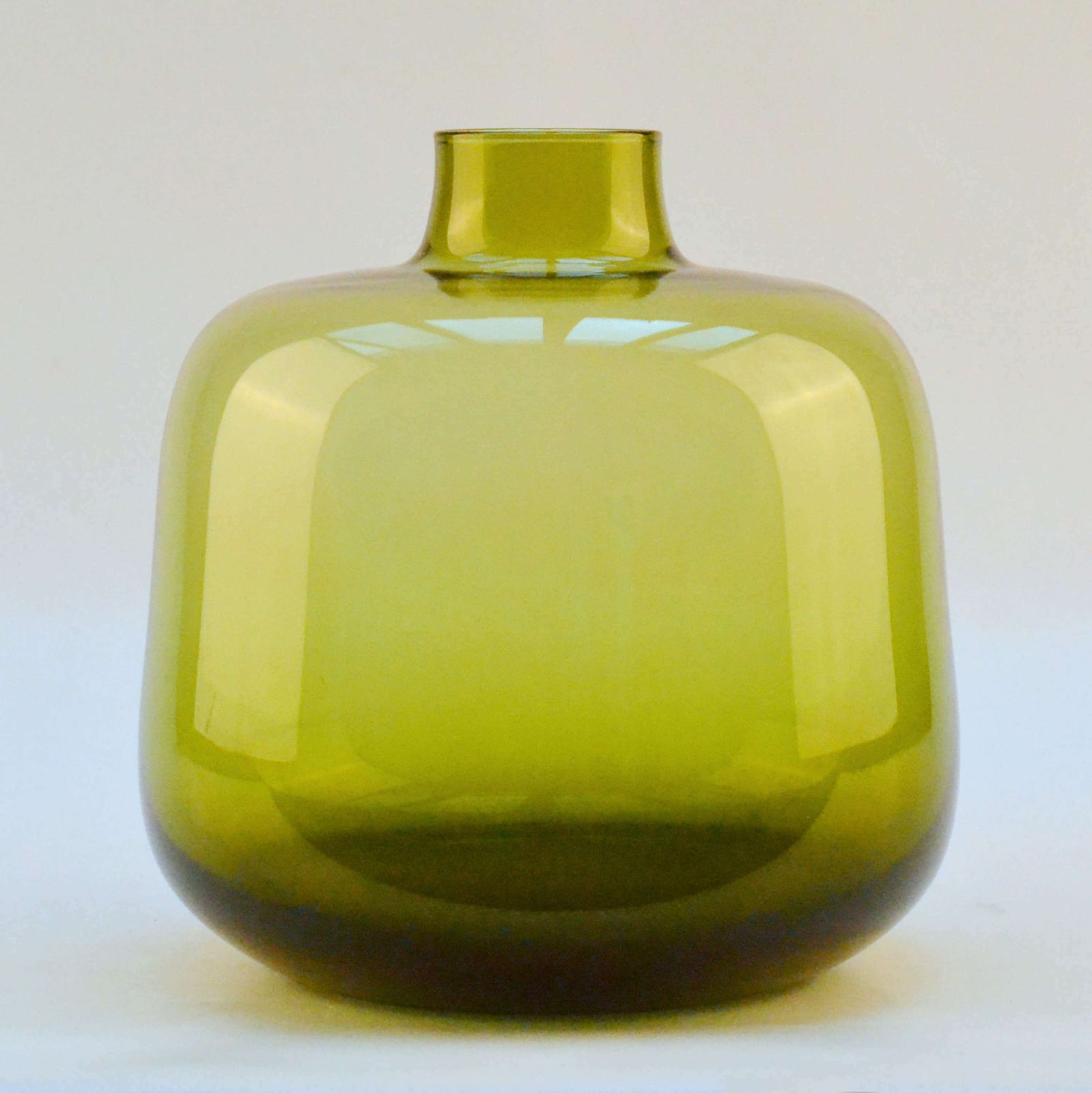 Purple And Olive Green Hand Blown Vases By Leerdam 1960's photo Home Decor