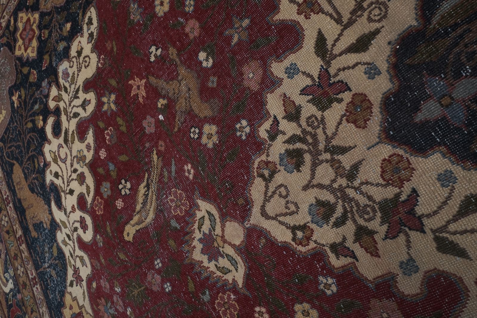 photo for sale 1960s Turkish Animal Pictorial Rug 8'10'' X 12'2''