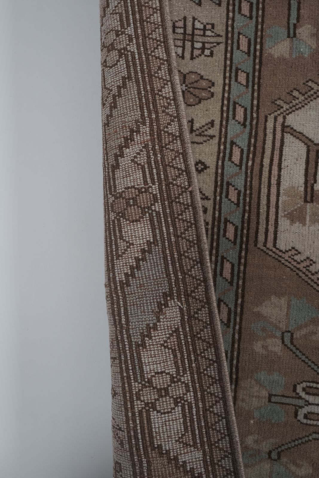Decorative Turkish Soft Muted Color Oushak Living Room Rug photo for sale