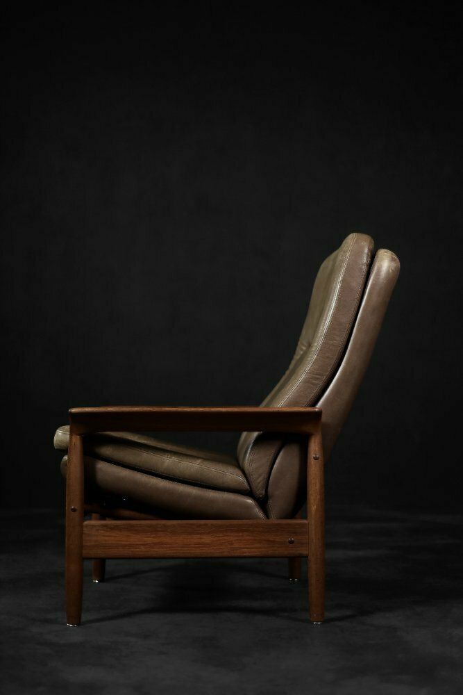 Mid Century Danish Modern Fauteuil Met Teakhouten Frame En Bruinleren Rugleuning, Jaren 1960 photo vintage