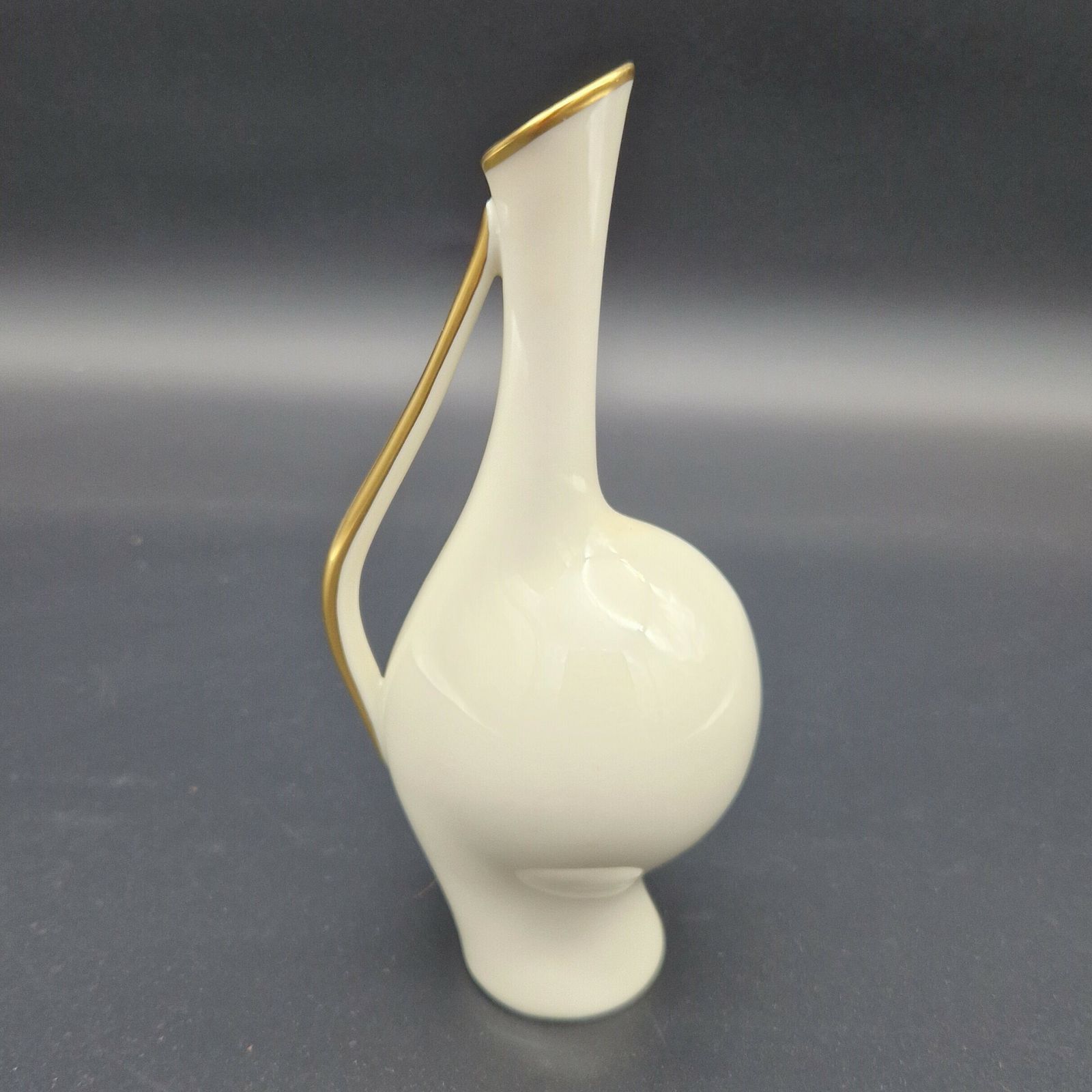 Porcelain Vase "Schwangere Luise" By Fritz Heidenreich For Rosenthal. 1950
