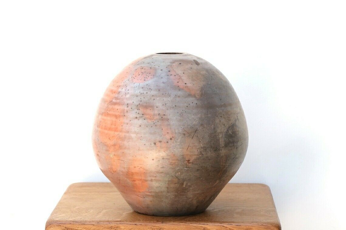 Vase en céramique française par Loul Combres, années 1980 / Boho Chic, Bohemian, Rustic, Country, Ball, Minimalist photo for sale